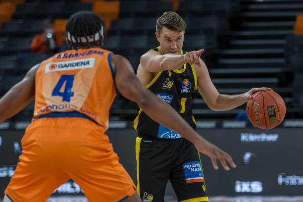 自己的时代 自己的时代