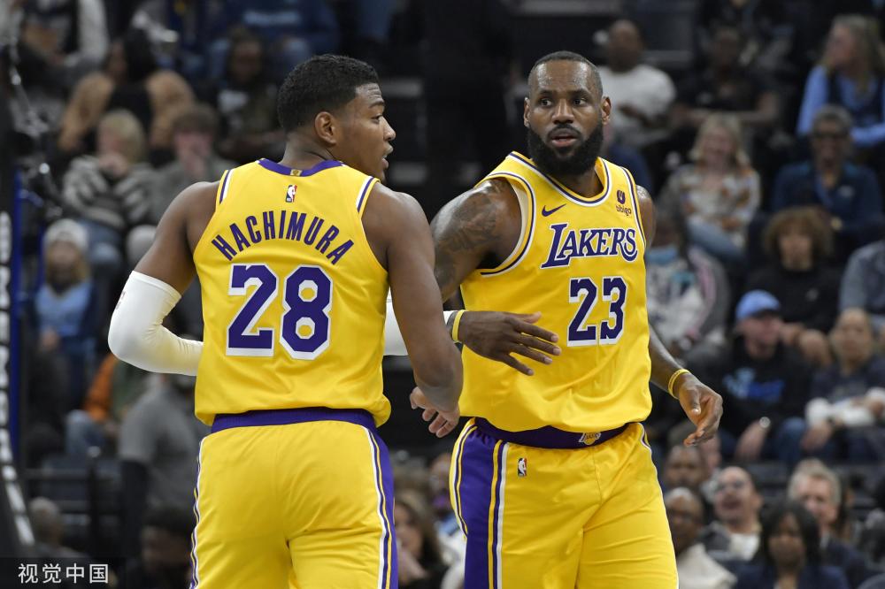 背后都有其 背后都有其