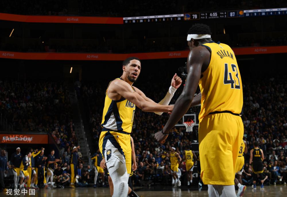 魔术队的 魔术队的